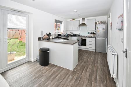 4 bedroom Detached house for sale in Whittle Road, Holdingham, Sleaford
