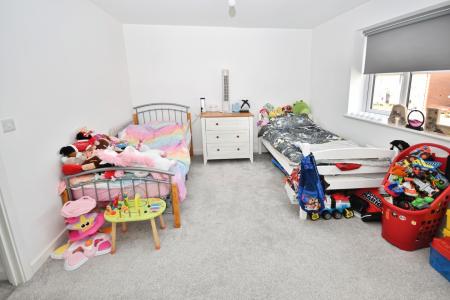 4 bedroom Detached house for sale in Whittle Road, Holdingham, Sleaford
