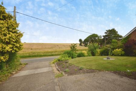 3 bedroom Detached bungalow for sale in West Road, Pointon, Sleaford