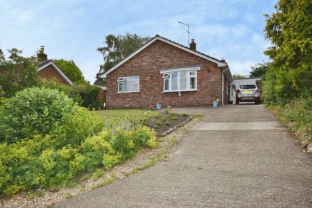 3 bedroom Detached bungalow for sale in West Road, Pointon, Sleaford