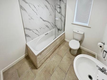 3 bedroom Semi-detached house to let in Millview Road, Ruskington, NG34