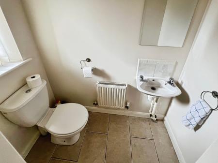 3 bedroom Semi-detached house to let in Millview Road, Ruskington, NG34