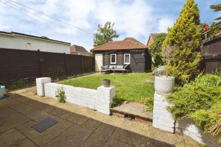 2 bedroom Semi-detached house for sale in Grantham Road, Sleaford