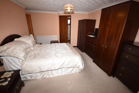 3 bedroom Detached bungalow for sale in Whitehouse Road, Ruskington, Sleaford
