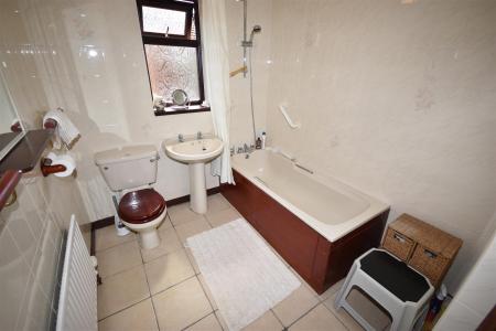 3 bedroom Detached bungalow for sale in Whitehouse Road, Ruskington, Sleaford