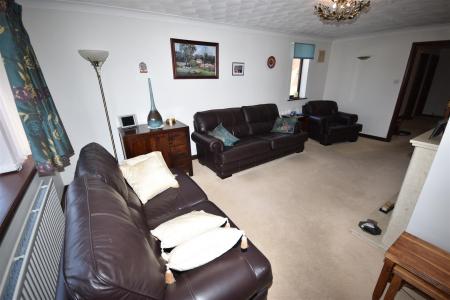 3 bedroom Detached bungalow for sale in Whitehouse Road, Ruskington, Sleaford