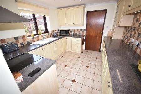 3 bedroom Detached bungalow for sale in Whitehouse Road, Ruskington, Sleaford