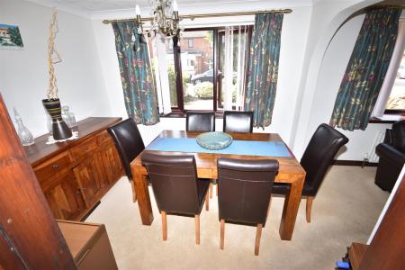 3 bedroom Detached bungalow for sale in Whitehouse Road, Ruskington, Sleaford