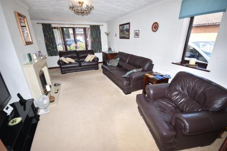 3 bedroom Detached bungalow for sale in Whitehouse Road, Ruskington, Sleaford