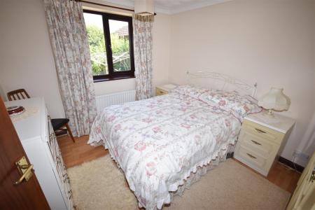 3 bedroom Detached bungalow for sale in Whitehouse Road, Ruskington, Sleaford