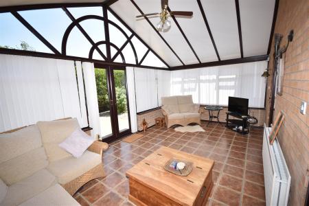 3 bedroom Detached bungalow for sale in Whitehouse Road, Ruskington, Sleaford