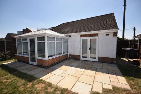 1 bedroom Bungalow to let in Rectory Road, Ruskington, NG34