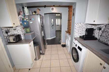 3 bedroom Semi-detached house for sale in Durham Avenue, Sleaford