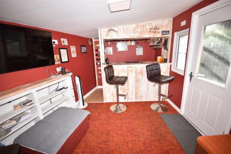 3 bedroom Semi-detached house for sale in Durham Avenue, Sleaford