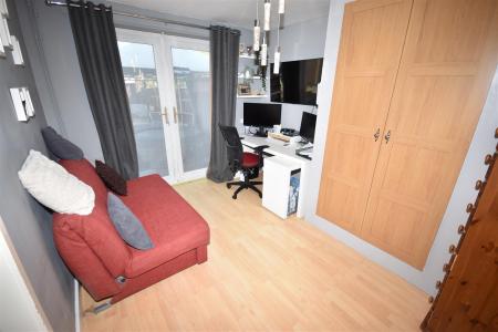 3 bedroom Semi-detached house for sale in Durham Avenue, Sleaford