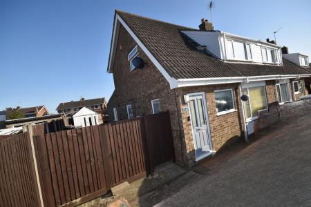 3 bedroom Semi-detached house for sale in Durham Avenue, Sleaford