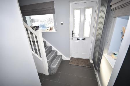 3 bedroom Semi-detached house for sale in Durham Avenue, Sleaford