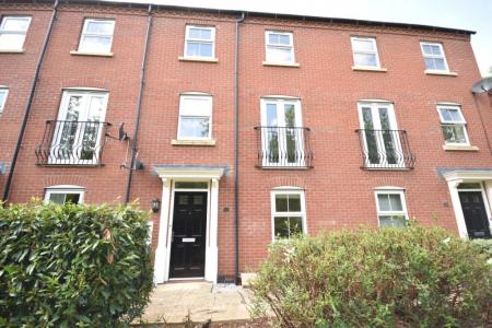 4 bedroom Town house to let in Arran Close, Greylees, Sleaford, NG34