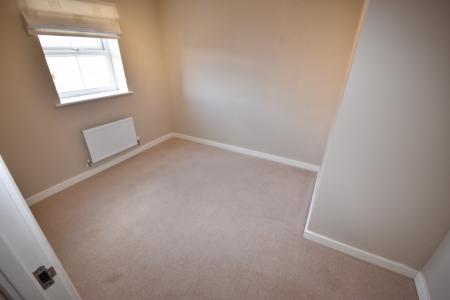4 bedroom Town house to let in Arran Close, Greylees, Sleaford, NG34
