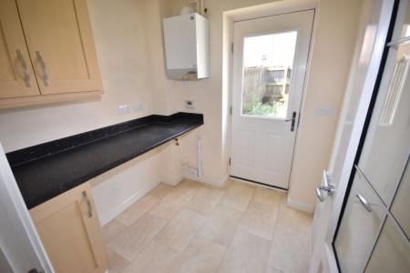 4 bedroom Town house to let in Arran Close, Greylees, Sleaford, NG34