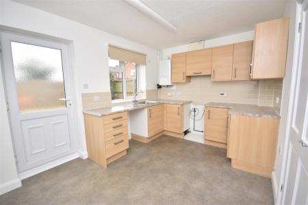 2 bedroom Semi-detached house for sale in Truro Close, Sleaford