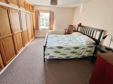 2 bedroom Semi-detached house for sale in Middle Street, Metheringham, Lincoln