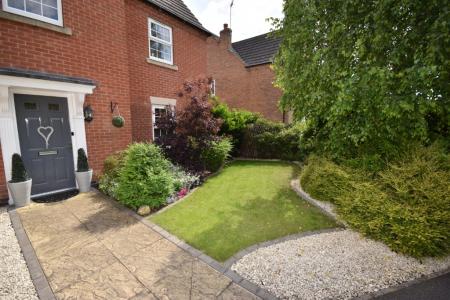 5 bedroom Town house to let in Murrayfield Avenue, Greylees, Sleaford, NG34