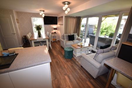 5 bedroom Town house to let in Murrayfield Avenue, Greylees, Sleaford, NG34
