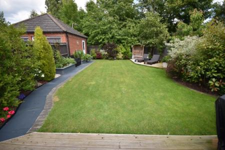 5 bedroom Town house to let in Murrayfield Avenue, Greylees, Sleaford, NG34