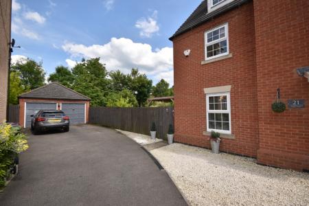 5 bedroom Town house to let in Murrayfield Avenue, Greylees, Sleaford, NG34