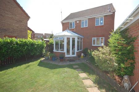 3 bedroom Detached house to let in Finch Drive, Sleaford, NG34
