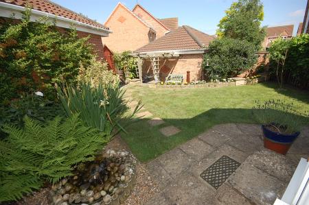 3 bedroom Detached house to let in Finch Drive, Sleaford, NG34