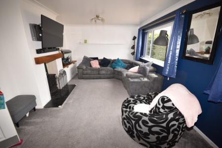 4 bedroom Detached house to let in Cliffe Avenue, Ruskington, NG34