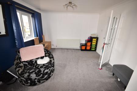 4 bedroom Detached house to let in Cliffe Avenue, Ruskington, NG34