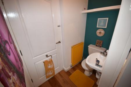 4 bedroom Detached house to let in Cliffe Avenue, Ruskington, NG34