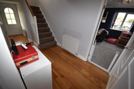 4 bedroom Detached house to let in Cliffe Avenue, Ruskington, NG34