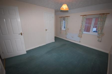 3 bedroom Semi-detached house to let in Falcon Way, Sleaford, NG34