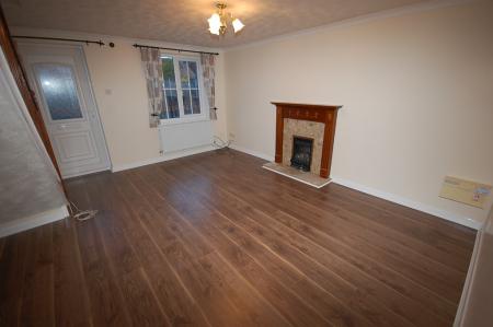 3 bedroom Semi-detached house to let in Falcon Way, Sleaford, NG34