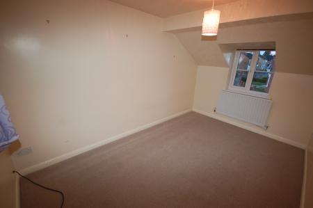 3 bedroom Semi-detached house to let in Falcon Way, Sleaford, NG34