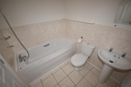 3 bedroom End of terrace house for sale in Kinross Road, Sleaford
