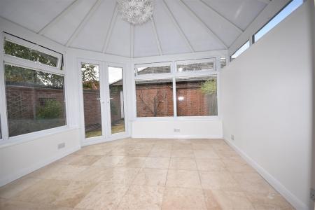 3 bedroom End of terrace house for sale in Kinross Road, Sleaford