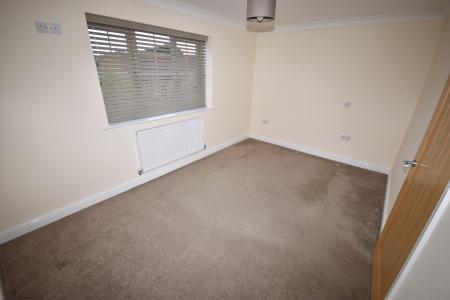 2 bedroom Semi-detached house to let in Sessile Crescent, Ruskington, NG34