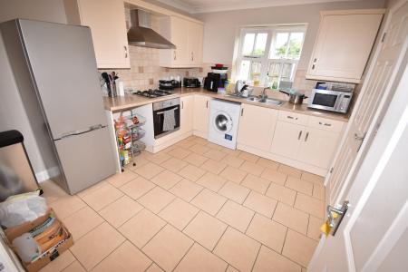 2 bedroom Terraced House to let in Ackrill Close, Coningsby, LN4