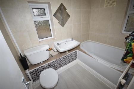 3 bedroom End of terrace house for sale in Devonshire Road, Scampton