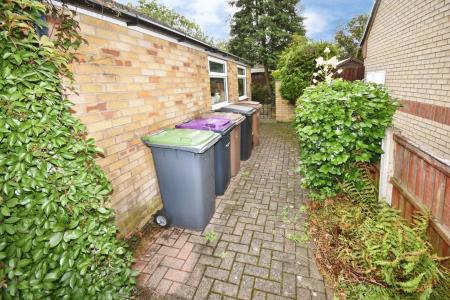 3 bedroom Detached bungalow for sale in St. Hughs Drive, North Hykeham, Lincoln