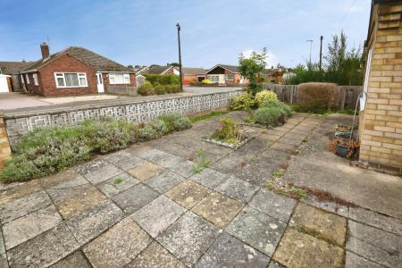 3 bedroom Detached bungalow for sale in St. Hughs Drive, North Hykeham, Lincoln