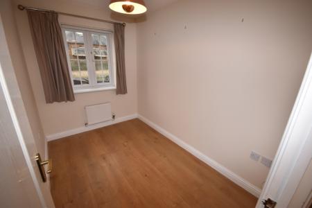 3 bedroom Semi-detached house to let in Rye Close, Sleaford, NG34