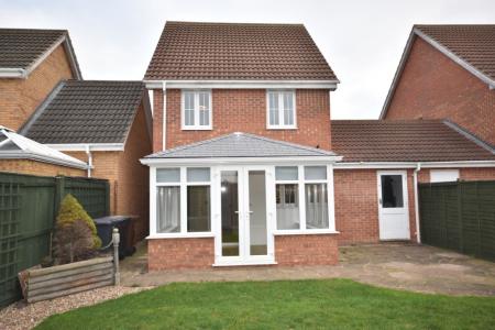 3 bedroom Semi-detached house to let in Rye Close, Sleaford, NG34