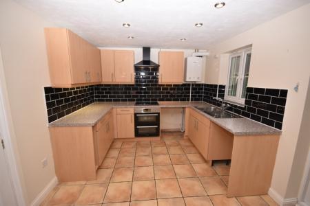 3 bedroom Semi-detached house to let in Rye Close, Sleaford, NG34