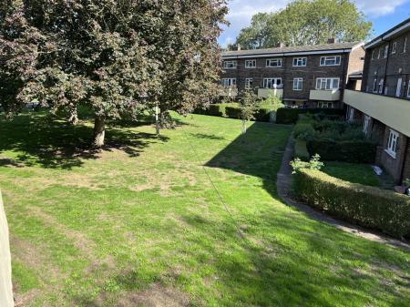 2 bedroom Maisonette for sale in Ravendale Drive, Lincoln